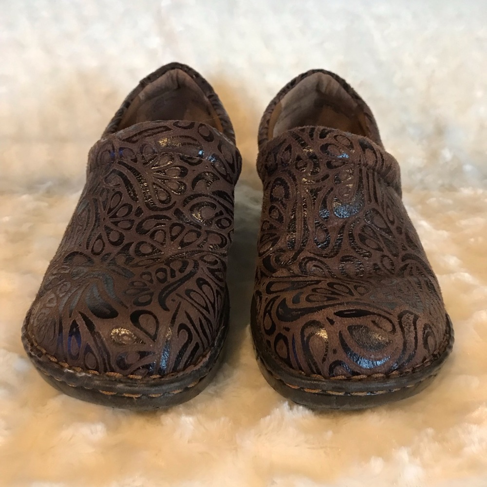 Born Concept BOC | Embossed Clogs - Picture 2 of 8